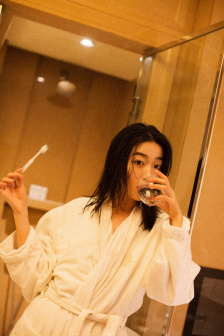 韩国电影合租男女