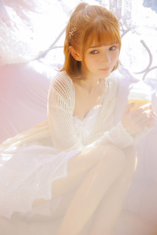 美女艺术画室